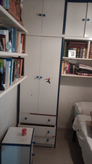 Habitación infantil en azul y blanco