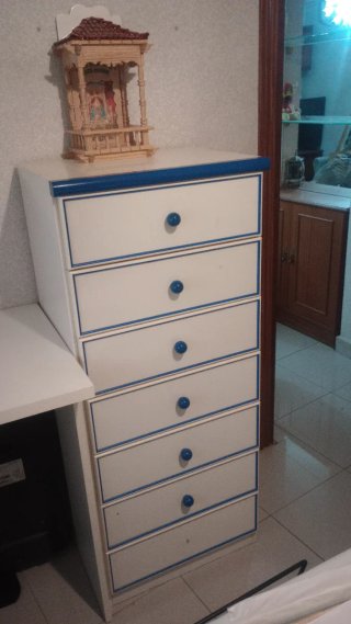 Habitación infantil en azul y blanco