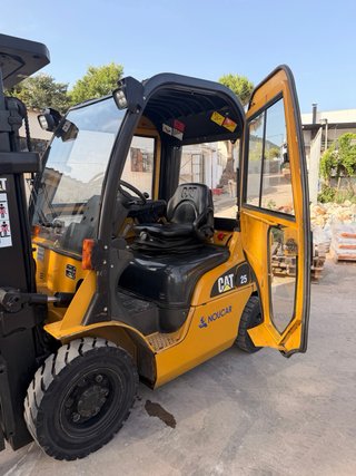 Carretilla elevadora Caterpillar Diesel 2500kg