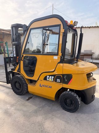 Carretilla elevadora Caterpillar Diesel 2500kg