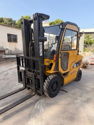 Carretilla elevadora Caterpillar Diesel 2500kg