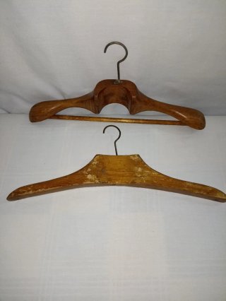 - Lote de perchas Antiguas en Madera .! OFERTA .!!