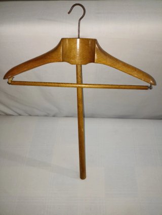 - Lote de perchas Antiguas en Madera .! OFERTA .!!