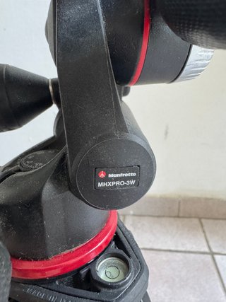 Treppiede Manfrotto 190 con testa MHXPRO-3W