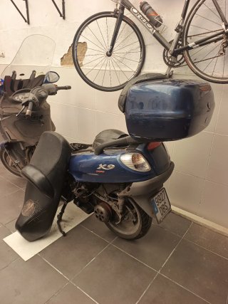 Piaggio x9