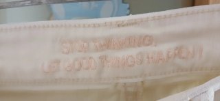Pantalones vaqueros rectos blancos marca Naf Naf