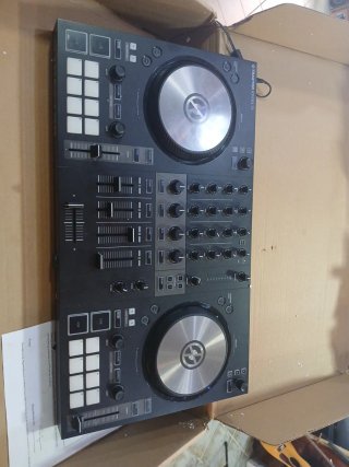Controlador DJ Native instruments kontrol S3