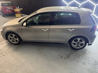 Volkswagen Golf GTI DSG
