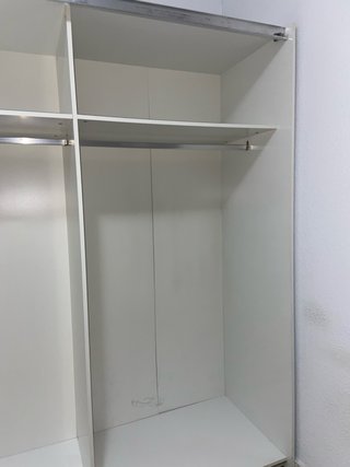 Armadio con porte scorrevoli