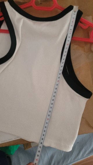 Top crop contraste blanco negro h&m algodon