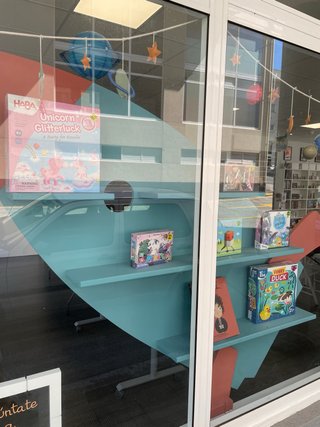 Estantería con forma de cohete