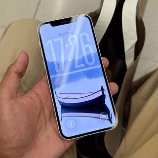 iPhone 12 Blanco 128GB Bateria 79% todo original.