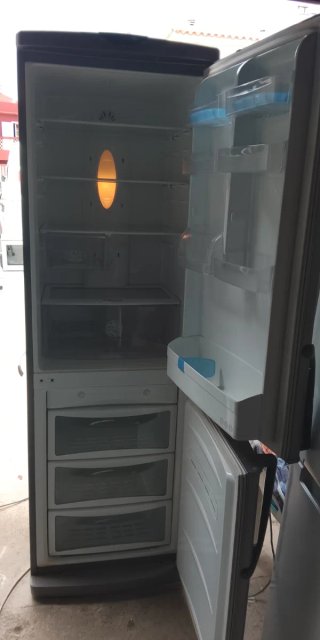 Nevera marca lG muyo buena estado con garantía