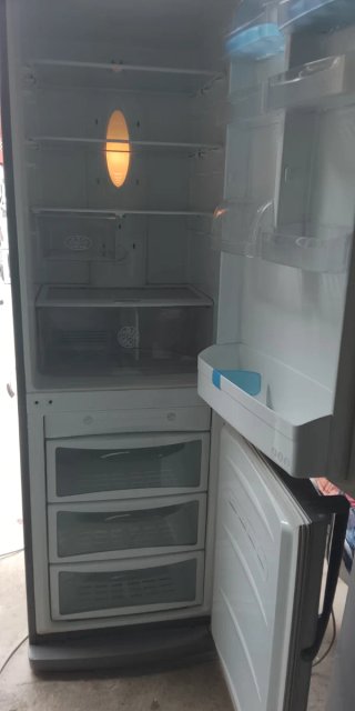 Nevera marca lG muyo buena estado con garantía