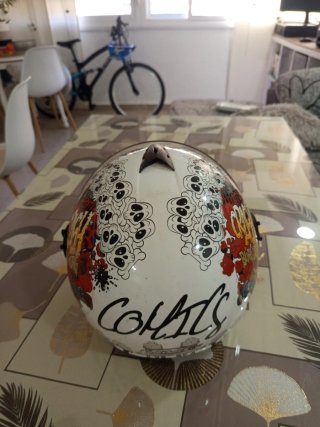Vendo casco infantil de moto, apenas usado