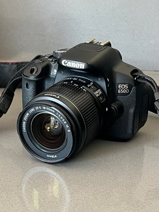 Canon EOS650d + batería, bolsa original y filtro