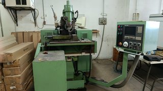 Maquina fresadora marca AVIA fop avia cnc