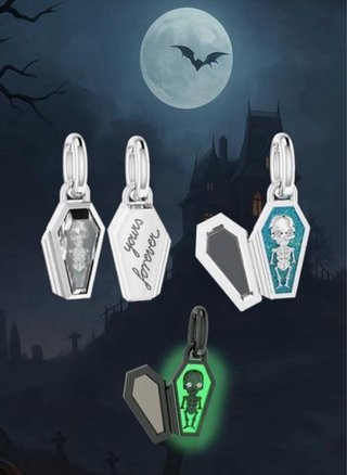 Charm colgante Pandora ataud