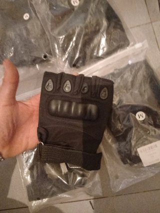 Guantes negros airsoft