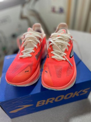 Deportivas Brooks Hyperion Max 3