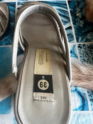 Sandalias Canda champán talla 39