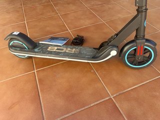 Patinete eléctrico niño