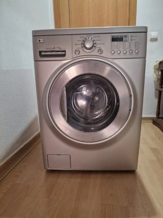 Lavatrice LG 8kg Direct Drive