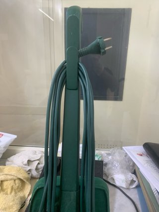 Folletto VK 121 - Scopa elettrica