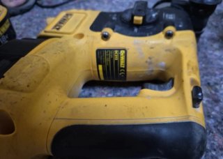 Radial. Taladro percutor Dewalt