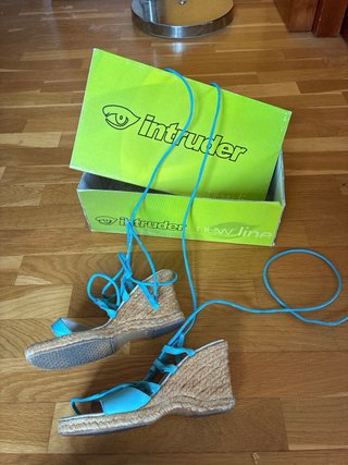 Sandalias con cuña esparto intruder azul celeste