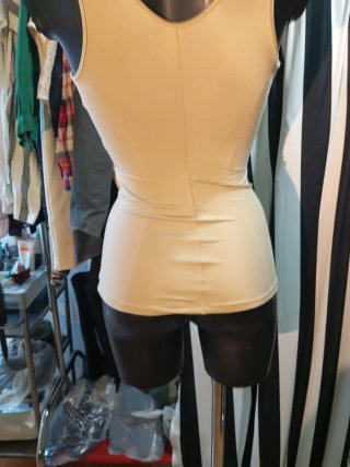 Camiseta moldeadora beige Talla L