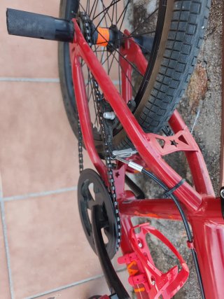 Bicicleta BMX B'Twin Wipe 20 Roja