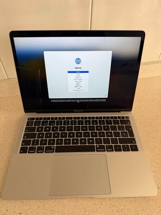 MacBook Air 13" Intel i5 | 16 GB RAM | 256 GB SSD