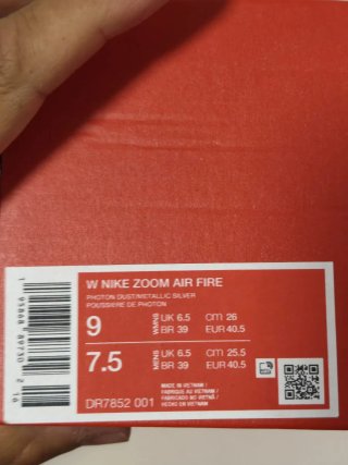 T40,5 Nike Air Zoom Fire