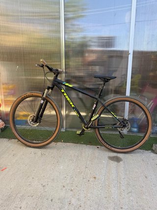 Bicicleta mtb trek x-caliber 9 2016