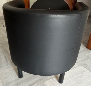 Sillón negro bajo