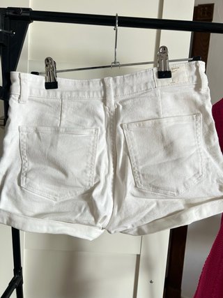 Pantalón y camiseta look de verano
