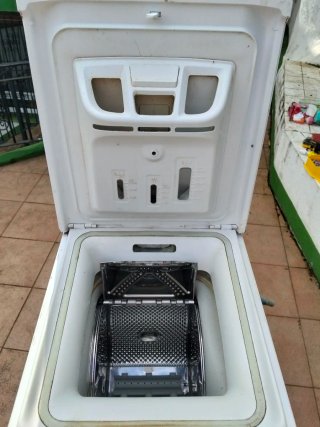 Lavatrice Whirlpool a carica dall'alto