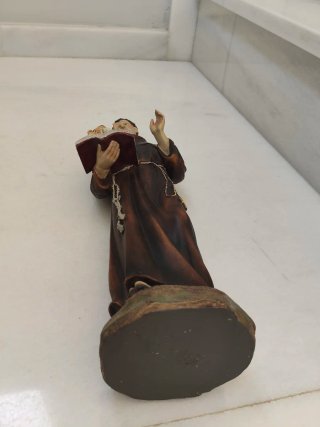 San Antonio de Padua figura