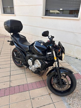 Yamaha fazer 600 negra