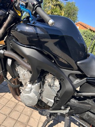 Yamaha fazer 600 negra