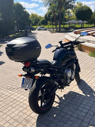 Yamaha fazer 600 negra