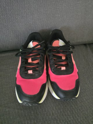 Zapatillas Puma Niña Negras y Rosas