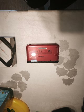 Nintendo 3DS XL Roja  en perfectas condiciones sem