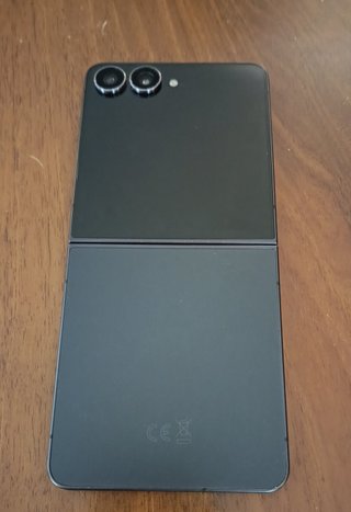 Samsung Galaxy Z Flip 7 256GB - Come Nuovo