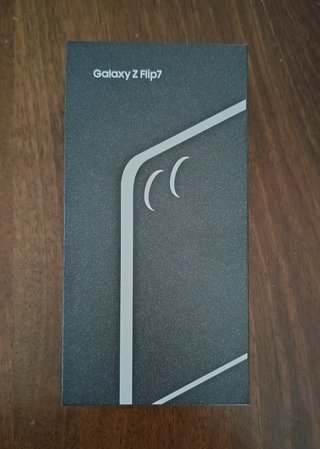 Samsung Galaxy Z Flip 7 256GB - Come Nuovo