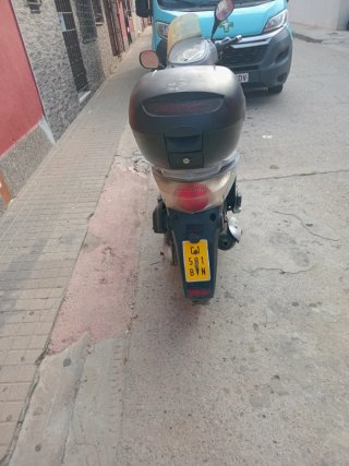 Kymco Scooter 50cc Plata 800€