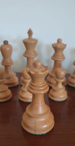 Juego de ajedrez vintage  del Este grande y muy pl