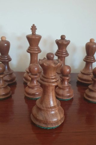 Juego de ajedrez vintage  del Este grande y muy pl