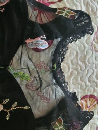 Vestido de noche con el corpiño bordado